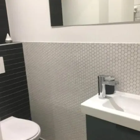 Светли Апартаменти В София * Sofia